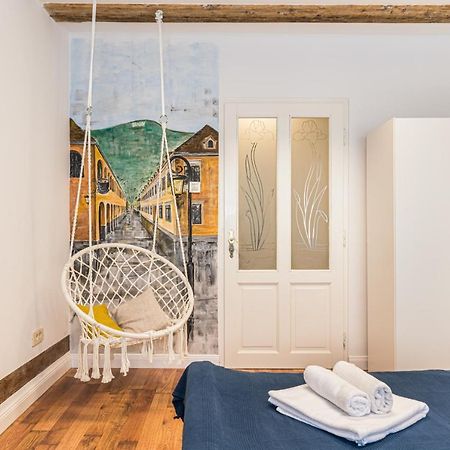 Lamp House Apartment Брашов Екстериор снимка