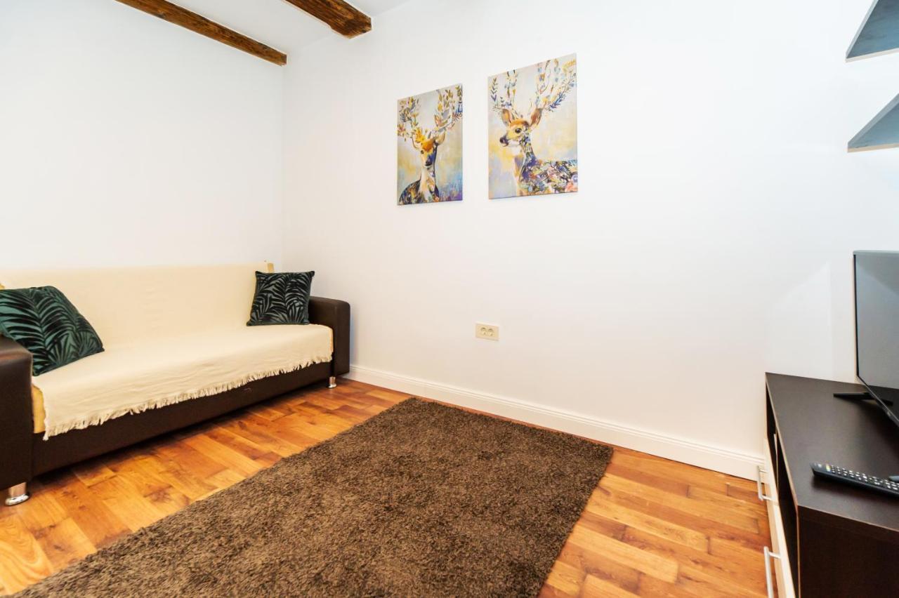 Lamp House Apartment Брашов Екстериор снимка