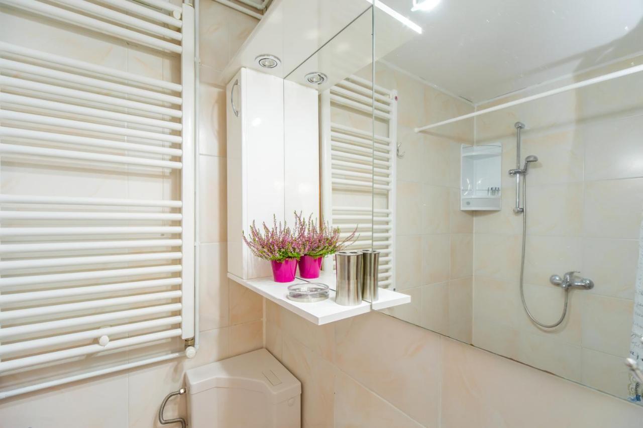 Lamp House Apartment Брашов Екстериор снимка